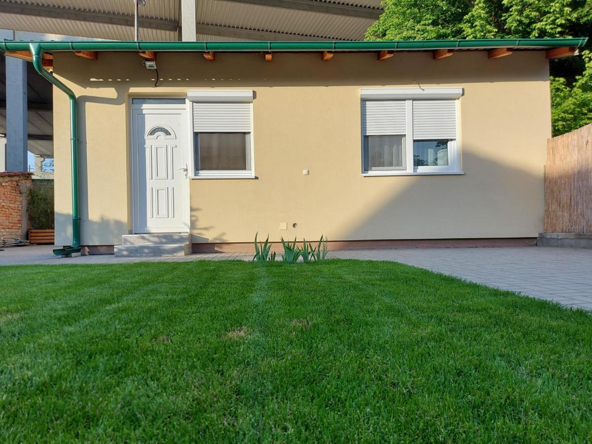 Garden House Novi Sad Apartment Ngoại thất bức ảnh